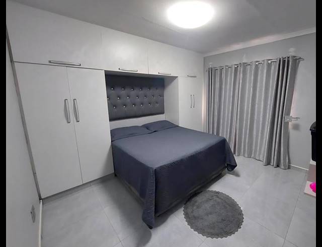 4 BEDROOM HOUSE FOR SALE IN OVERPORT